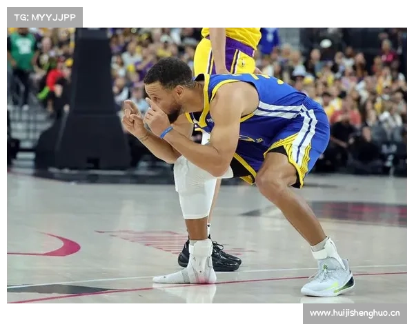 NBA季前赛:勇士58分大胜湖人6战全胜 布朗尼首发17+4秀空接 NBA季前赛:勇士58分大胜湖人6战全胜 布朗尼首发17+4秀空接
